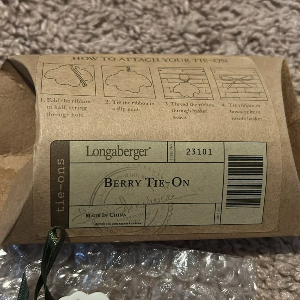 Berry tie on - Picture 3 of 3